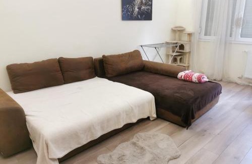 Orszagut Apartment | Luxury Studio Apartment