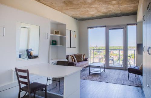 Lower East Side Apartment | Luxury Studio Apt Near Brady St with Balcony and Lake View