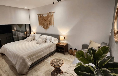 Tohoku Apartment | Luxury Studio Forbes-Featured 5 minutes walking to the beach