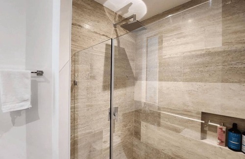 Tohoku Apartment | Luxury Studio Forbes-Featured 5 minutes walking to the beach