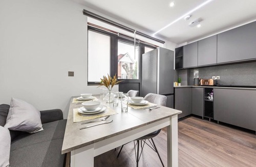 Golders Green Apartment | Luxury Studio Suite Near Euston Central London