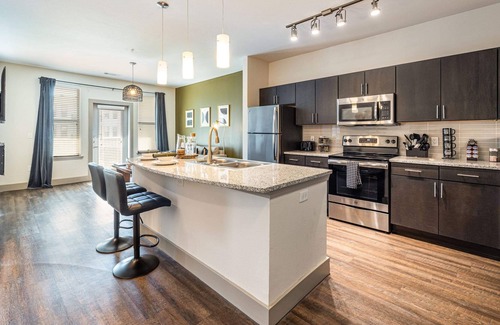 Haltom City Apartment | Luxury suite! Minutes from downtown Fort Worth