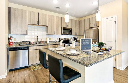 Northside Apartment | Luxury Suite Near Jacksonville Int'l Airport