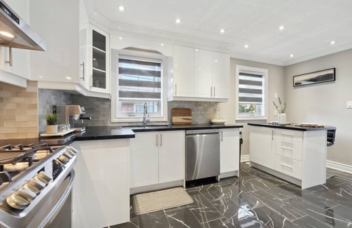 Golfdale Gardens House | Luxury Suite Scarborough