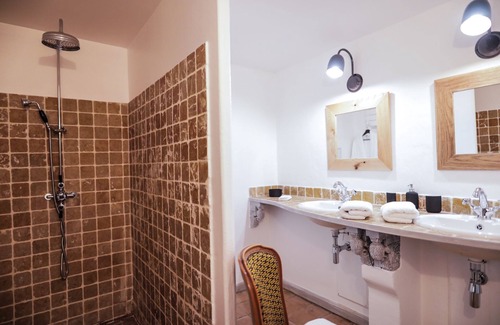 Paluds de Noves House | Luxury suite with terrace and private pool and spa - by feelluxuryholidays