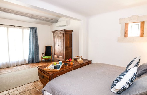Paluds de Noves House | Luxury suite with terrace and private pool and jacuzzi - by feelluxuryholidays