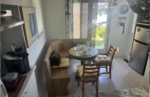 Cos Cob Apartment | Luxury Suite with water view - 2 mini bedrooms
