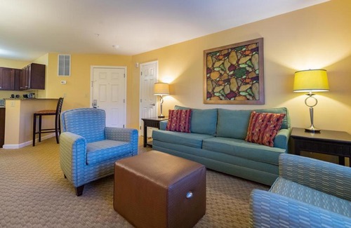 Williamstown Apartment | Luxury Suites at Vacation Village in The Berkshires