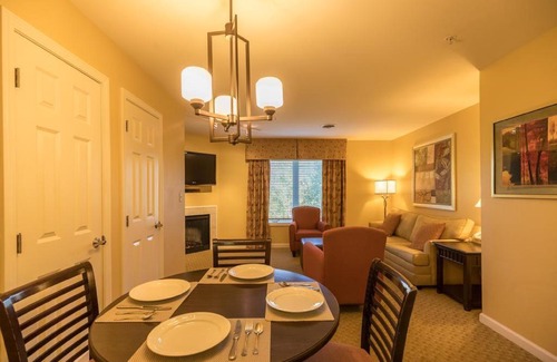 Williamstown Apartment | Luxury Suites at Vacation Village in The Berkshires