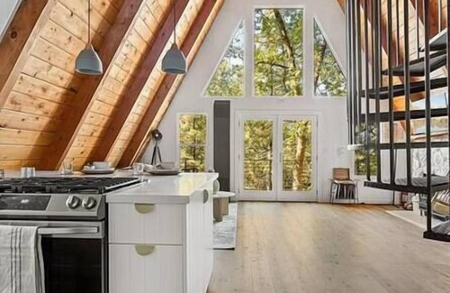 Running Springs Ski Chalet | Luxury summer Scandia A-Frame mountain Chalet +Hot Tub, EV & Pet friendly