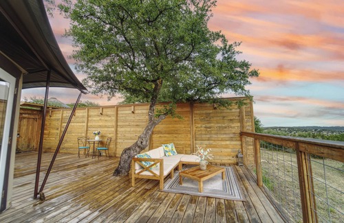 Oatmeal Cabin | Luxury Tent #1 w/hot tub and amazing views