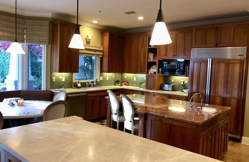Tiburon House | Luxury Tiburon 4 bdrm. 3.5 bath home 10 miles to Golden Gate Bridge and SF city