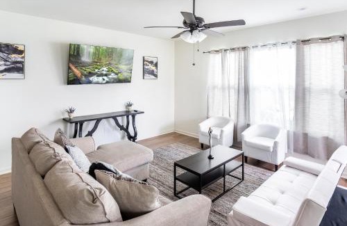 Highlands - Perkins House | Luxury Townhome by LSU campus