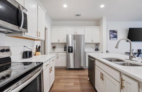 Highlands - Perkins House | Luxury Townhome by LSU campus