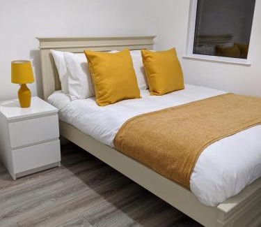 Belfast City Centre House | Luxury Townhouse 3 minutes from City Centre
