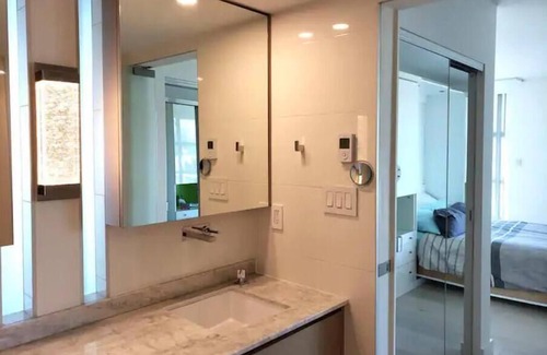 Strathcona Condo | Luxury two-bedroom condo in central Vancouver