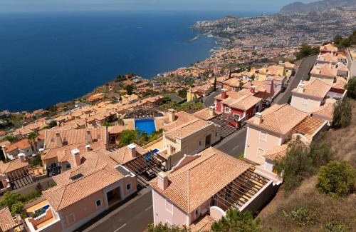 Sao Goncalo Apartment | Luxury two bedroom Palheiro Village by HR Madeira