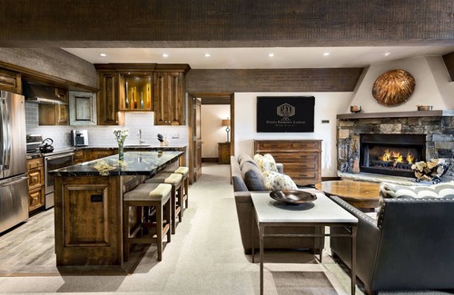 Deer Valley Condo | Luxury Two Bedroom Suite with Two Kings 2 Apartment Hotel by RedAwning