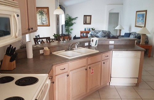 Orange Tree House | Luxury Vacation Home Near Disney