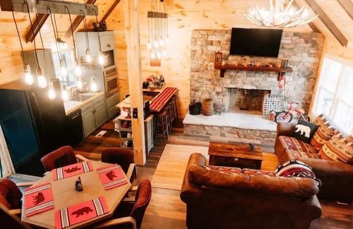 Pickens Cabin | Luxury Vacation Mountain Home