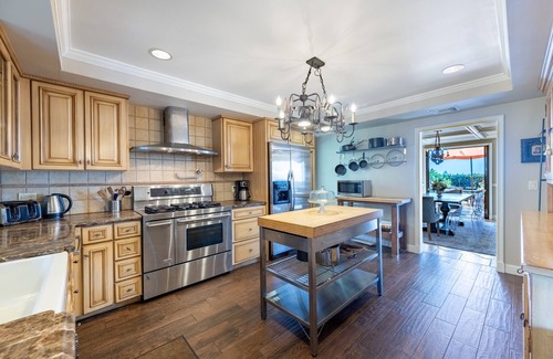 Los Feliz Villa | Luxury Vacation Villa - family, swim, work, play & etc. NOW AVAILABLE MONTHLY