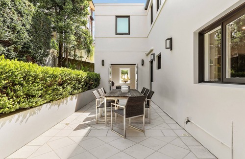 Vaucluse House | Luxury Vaucluse home, close to beach, 10 min from CBD