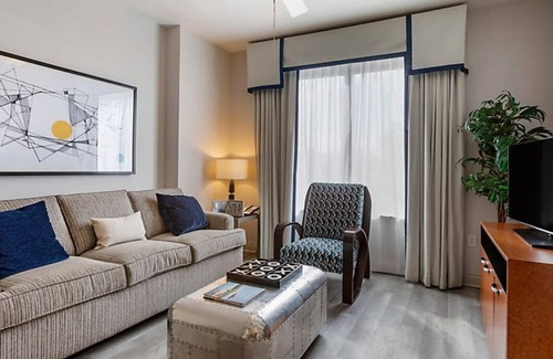 Las Vegas Resort | Luxury Vegas Resort - Formula 1 Weekend - 4 NightsnNo Resort Fee!