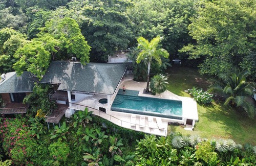 Mal Pais Villa | Luxury Villa in the Jungle- Ocean & Bay View - Pool, A/C, Wi-Fi