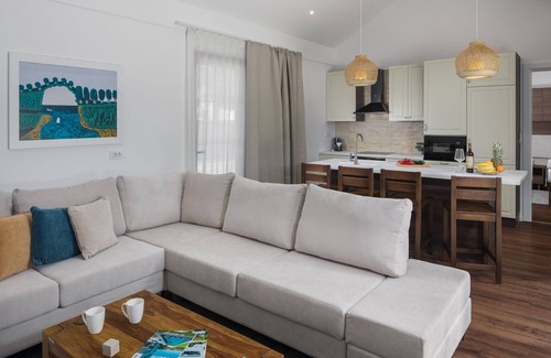 Bale Villa | Luxury Villa Bay Porto Bus by Villas Guide