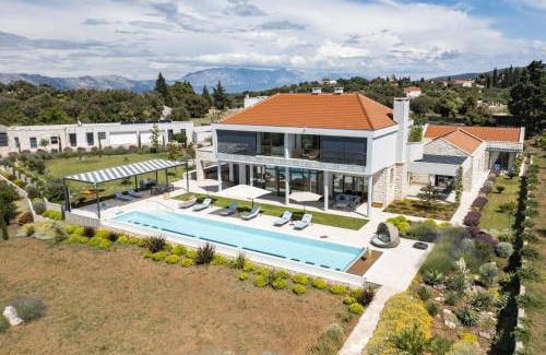 Supetar Villa | Luxury villa Bracchia Magic Retreat II with heated pool - Skrip