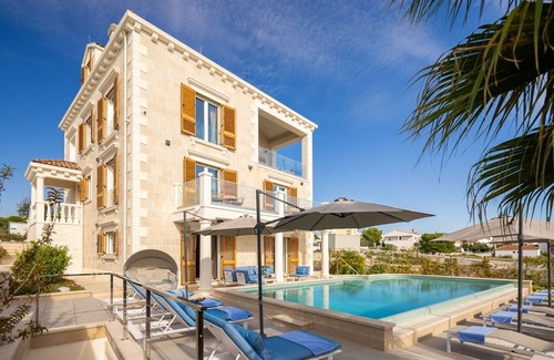 Rogoznica Villa | Luxury villa Castello Rogoznica with private heated pool, sauna and gym