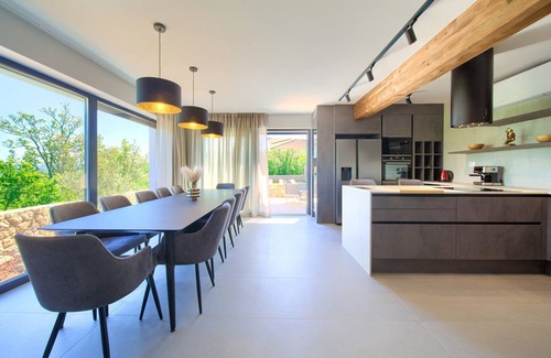 Vrh Villa | Luxury Villa Equinox with Heated Pool