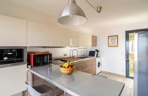 Cerbere Villa | Luxury villa facing the sea: swimming pool and Spa and elevator. Kayak paddle.