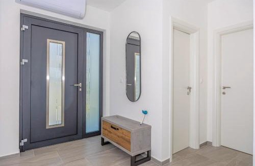 Salatic Villa | Luxury Villa Green Oasis