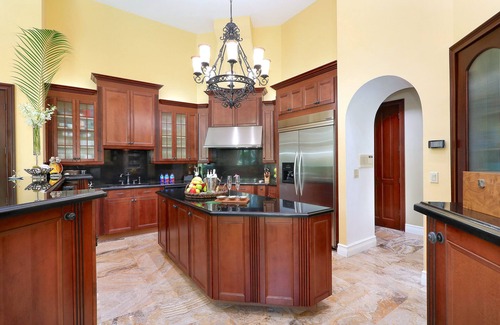Palmetto Bay Villa | Luxury Villa-Hotel Vizalli. Heated pool 90F and jacuzzi