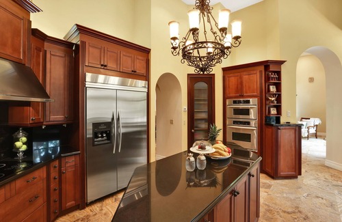 Palmetto Bay Villa | Luxury Villa-Hotel Vizalli. Heated pool 90F and jacuzzi