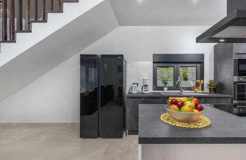 Peruski Villa | Luxury Villa Immensity with Pool