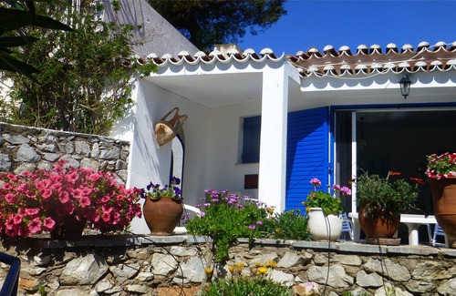 Kanapitsa Villa | Luxury villa in flower paradise with private beach