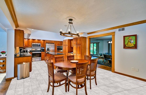 Stroudsburg House | Luxury Villa in the heart of Poconos with Pool, Hot Tub, Sauna, and Game Room