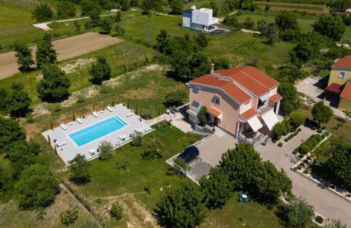 Suhovare Villa | Luxury Villa Maria with large pool