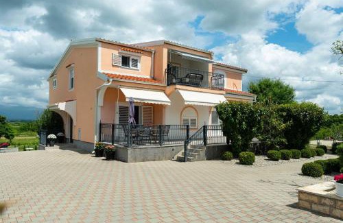 Suhovare Villa | Luxury Villa Maria with large pool