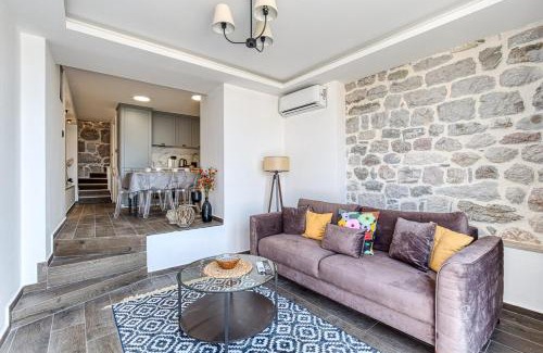 Budva Municipality Villa | Luxury Villa Pjetra