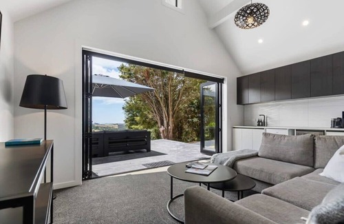 Mangawhai Villa | Luxury Villa: Romantic Escape w/Breathtaking Views