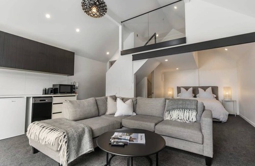 Mangawhai Villa | Luxury Villa: Romantic Escape w/Breathtaking Views