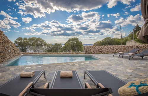 Lukovo Sugarje Villa | Luxury villa Salt - with private pool and beach