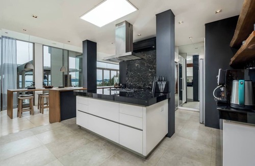 Talat Nuea Villa | Luxury Villa Skyfall Phuket