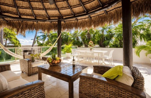 Playacar Fase I Villa | Luxury Villa steps to the beach