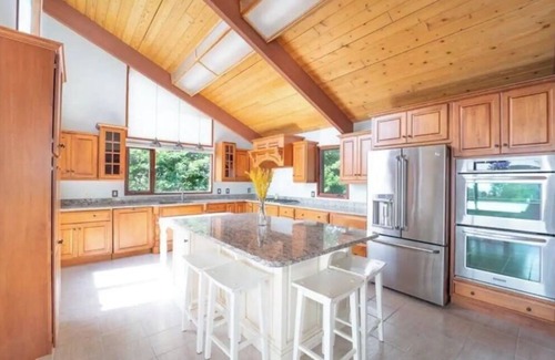 Plymouth House | Luxury Villa w/dramatic Ocean Views& inground Pool