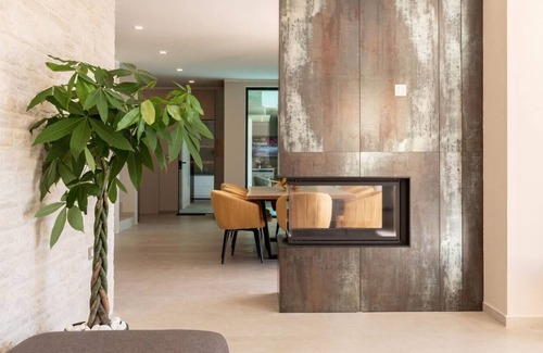 Kringa Villa | Luxury Villa with a heated indoor pool, wellness and spacious outside living.