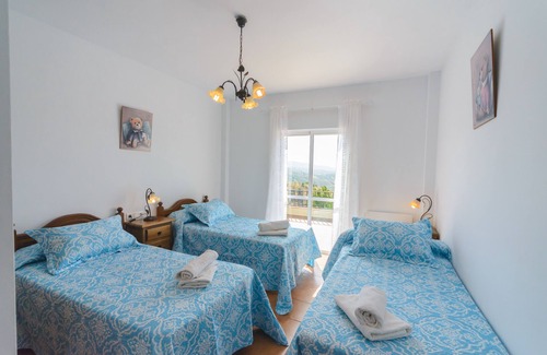 Cutar Villa | Luxury villa with heated pool and stunning view near Malaga